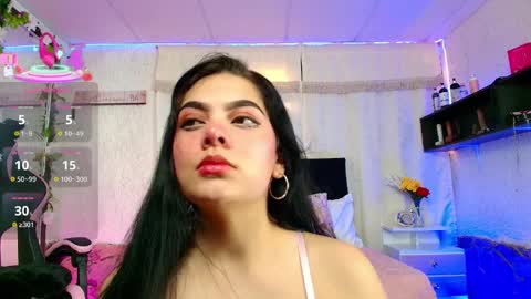 Snapshot of molly_bick chatting on April 2026 01:55:02 PM Molly Bick online show from April 2026 01:55:02 PM