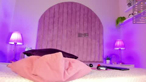 Molly Jackson online show from December 2024 04:05:02 PM