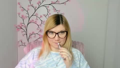 Molly online show from February 2026 12:34:02 PM