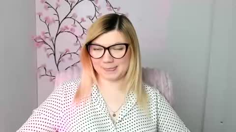 Molly online show from February 2026 12:46:01 PM