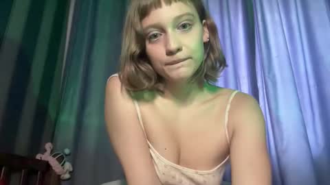 molly_poly online show from November 2025 12:49:01 PM