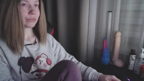 Snapshot of molly_royse chatting on February 2025 02:16:01 PM I have new photos come and see with love Molly online show from February 2025 02:16:01 PM