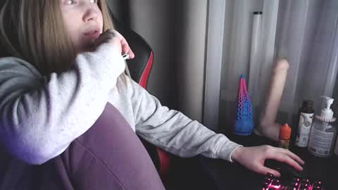 Snapshot of molly_royse chatting on February 2025 09:25:02 PM I have new photos come and see with love Molly online show from February 2025 09:25:02 PM