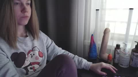 Snapshot of molly_royse chatting on February 2025 10:48:02 AM I have new photos come and see with love Molly online show from February 2025 10:48:02 AM