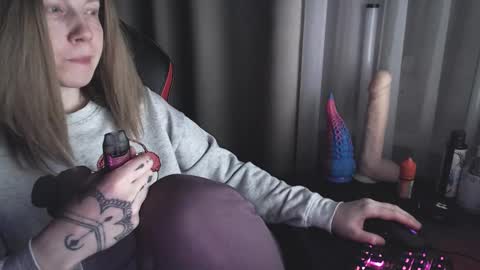 Snapshot of molly_royse chatting on February 2025 11:51:02 PM I have new photos come and see with love Molly online show from February 2025 11:51:02 PM