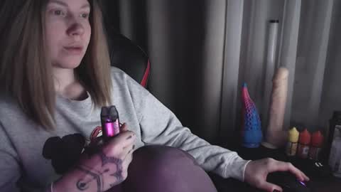 Snapshot of molly_royse chatting on February 2025 03:24:02 PM I have new photos come and see with love Molly online show from February 2025 03:24:02 PM