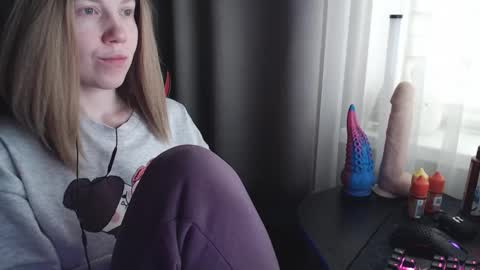 Snapshot of molly_royse chatting on February 2025 07:49:01 AM I have new photos come and see with love Molly online show from February 2025 07:49:01 AM