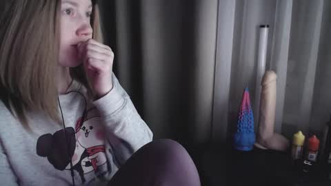 Snapshot of molly_royse chatting on February 2025 02:31:01 AM I have new photos come and see with love Molly online show from February 2025 02:31:01 AM