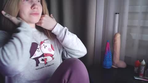 Snapshot of molly_royse chatting on February 2025 03:09:01 PM I have new photos come and see with love Molly online show from February 2025 03:09:01 PM