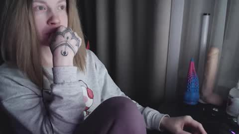 Snapshot of molly_royse chatting on February 2025 03:10:02 AM I have new photos come and see with love Molly online show from February 2025 03:10:02 AM