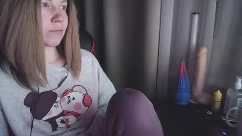 Snapshot of molly_royse chatting on February 2025 06:00:02 PM I have new photos come and see with love Molly online show from February 2025 06:00:02 PM