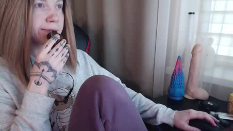 Snapshot of molly_royse chatting on March 2025 07:41:01 AM I have new photos come and see with love Molly online show from March 2025 07:41:01 AM