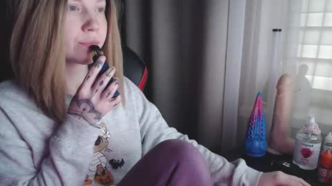 Snapshot of molly_royse chatting on March 2025 11:03:01 AM I have new photos come and see with love Molly online show from March 2025 11:03:01 AM