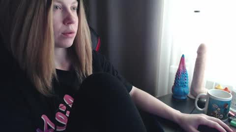Snapshot of molly_royse chatting on March 2025 10:51:01 AM I have new photos come and see with love Molly online show from March 2025 10:51:01 AM