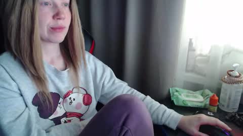 Snapshot of molly_royse chatting on October 2025 08:56:02 AM I have new photos come and see with love Molly online show from October 2025 08:56:02 AM