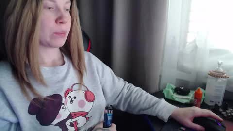 Snapshot of molly_royse chatting on October 2025 09:40:02 AM I have new photos come and see with love Molly online show from October 2025 09:40:02 AM