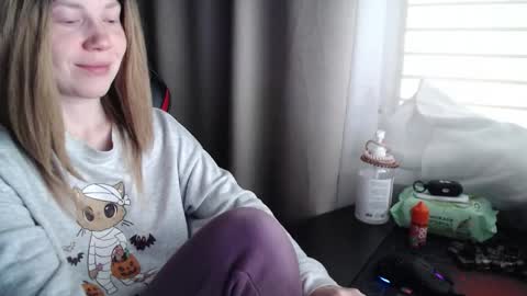 Snapshot of molly_royse chatting on October 2025 10:47:01 AM I have new photos come and see with love Molly online show from October 2025 10:47:01 AM