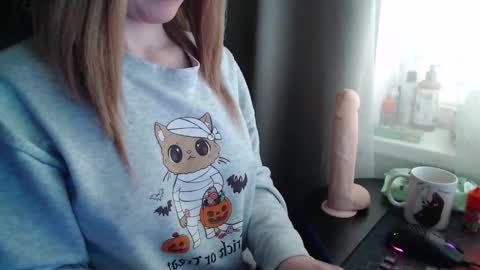 Snapshot of molly_royse chatting on October 2025 10:49:02 AM I have new photos come and see with love Molly online show from October 2025 10:49:02 AM