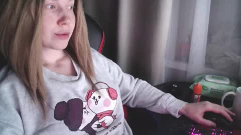 Snapshot of molly_royse chatting on October 2025 10:21:02 PM I have new photos come and see with love Molly online show from October 2025 10:21:02 PM