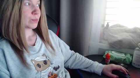 Snapshot of molly_royse chatting on October 2025 10:06:01 AM I have new photos come and see with love Molly online show from October 2025 10:06:01 AM