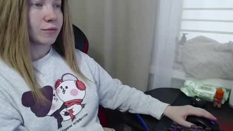 Snapshot of molly_royse chatting on October 2025 09:21:02 AM I have new photos come and see with love Molly online show from October 2025 09:21:02 AM