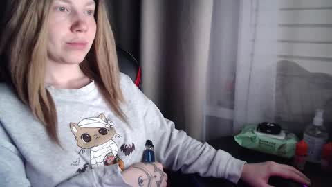 Snapshot of molly_royse chatting on November 2025 12:16:01 PM I have new photos come and see with love Molly online show from November 2025 12:16:01 PM