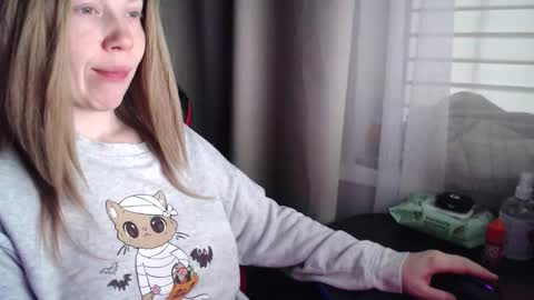 Snapshot of molly_royse chatting on November 2025 10:48:01 AM I have new photos come and see with love Molly online show from November 2025 10:48:01 AM