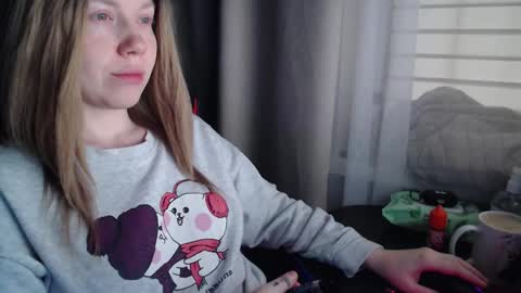 Snapshot of molly_royse chatting on November 2025 06:45:01 AM I have new photos come and see with love Molly online show from November 2025 06:45:01 AM