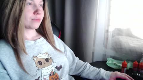 Snapshot of molly_royse chatting on November 2025 09:53:01 AM I have new photos come and see with love Molly online show from November 2025 09:53:01 AM