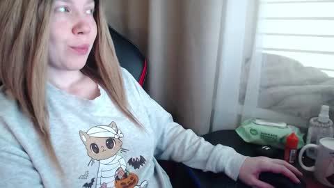 Snapshot of molly_royse chatting on November 2025 09:20:02 AM I have new photos come and see with love Molly online show from November 2025 09:20:02 AM