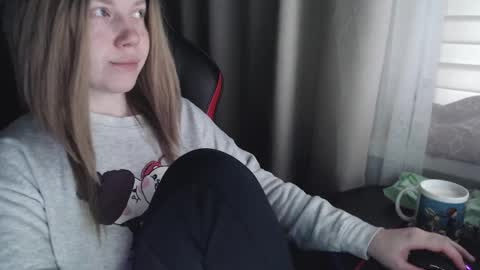 Snapshot of molly_royse chatting on December 2025 08:56:02 AM I have new photos come and see with love Molly online show from December 2025 08:56:02 AM