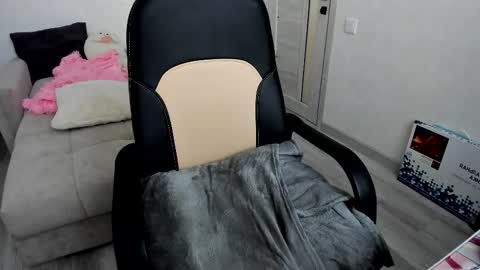 Snapshot of molly_sweetbaby chatting on September 2025 11:45:01 AM Ill tell you when were private online show from September 2025 11:45:01 AM