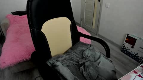 Snapshot of molly_sweetbaby chatting on September 2025 02:11:01 PM Ill tell you when were private online show from September 2025 02:11:01 PM