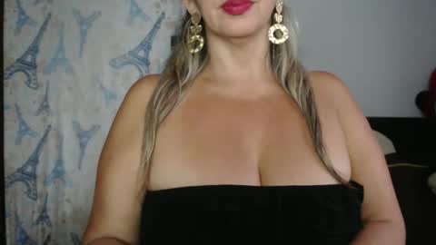 Molly Bunny online show from September 2025 10:22:02 PM