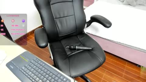 Molly  online show from February 2025 11:31:02 AM