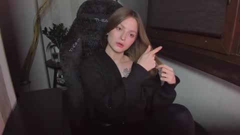 Snapshot of mollydangerous chatting on April 2026 12:38:02 AM Taisha online show from April 2026 12:38:02 AM