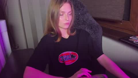 Snapshot of mollydangerous chatting on June 2026 06:19:02 PM Taisha online show from June 2026 06:19:02 PM