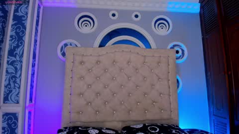 MollyDoll online show from April 2026 11:24:02 AM