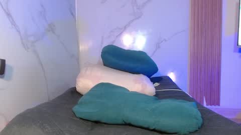 Snapshot of mollyguns chatting on April 2026 06:41:01 PM MOLLY GUNSG online show from April 2026 06:41:01 PM