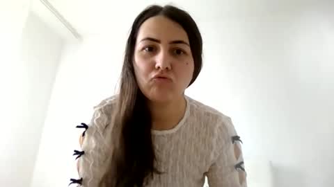 Molly online show from March 2026 09:04:02 AM