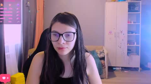 Snapshot of mollylollipop20 chatting on March 2026 11:46:01 AM KIRA online show from March 2026 11:46:01 AM