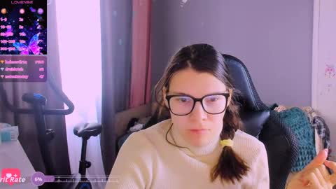 Snapshot of mollylollipop20 chatting on April 2026 02:42:02 AM KIRA online show from April 2026 02:42:02 AM