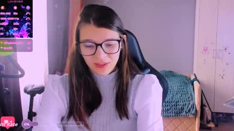 Snapshot of mollylollipop20 chatting on April 2026 04:46:01 AM KIRA online show from April 2026 04:46:01 AM