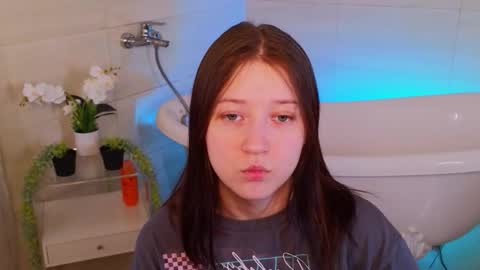 Molly online show from March 2026 10:10:02 AM