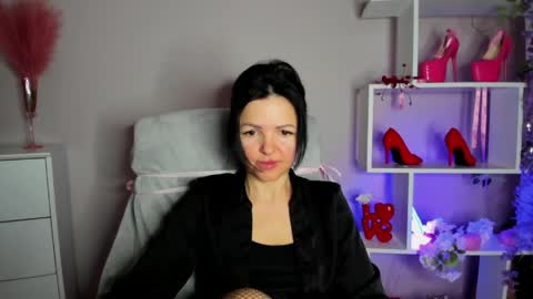 Molly online show from April 2026 06:52:01 AM