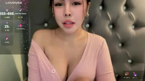 molly online show from October 2025 04:27:01 AM