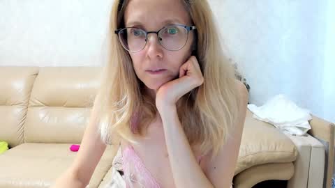 AngelMomm online show from February 2025 09:21:02 AM