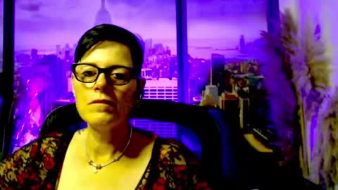 Snapshot of mollysun chatting on July 2026 04:32:01 PM MollySun Nina Randmann online show from July 2026 04:32:01 PM