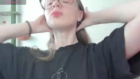 mollytucker online show from July 2026 02:34:02 PM