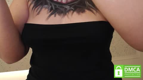  Molly  Join my social networks    online show from October 2025 04:52:01 PM